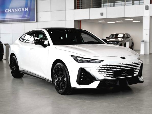 Changan UNI-V I с пробегом 2024 года, цена 2 850 000 рублей, 30 км, лифтбек, Автокод Объявления