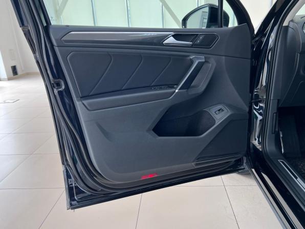 Volkswagen Tiguan II с пробегом 2018 года, цена 3 199 000 рублей, 97790 км, внедорожник, Автокод Объявления
