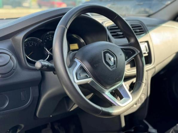 Renault Logan II Рестайлинг с пробегом 2020 года, цена 730 000 рублей, 96000 км, седан, Автокод Объявления