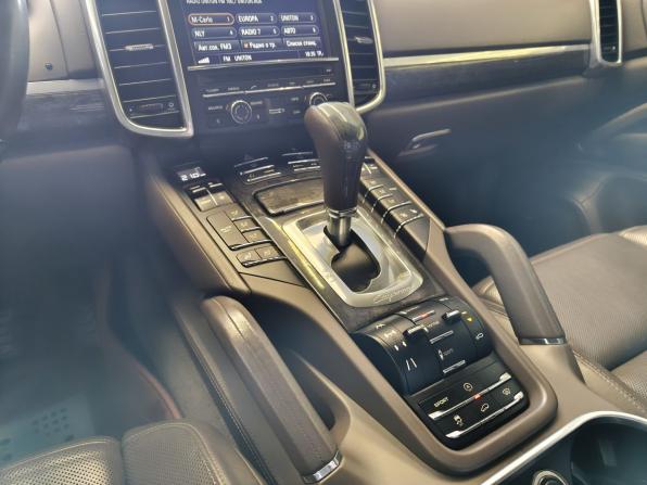 Porsche Cayenne II (958) с пробегом 2012 года, цена 2 610 000 рублей, 189850 км, внедорожник, Автокод Объявления