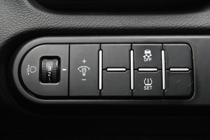 Kia Ceed III с пробегом 2021 года, цена 1 959 000 рублей, 91000 км, универсал, Автокод Объявления