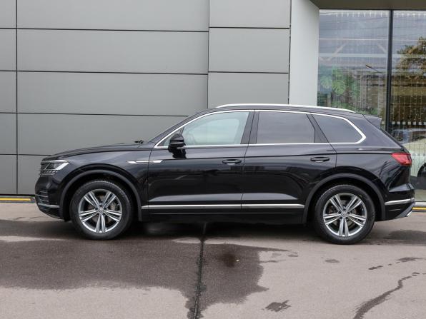 Volkswagen Touareg III с пробегом 2018 года, цена 4 798 000 рублей, 119000 км, внедорожник, Автокод Объявления