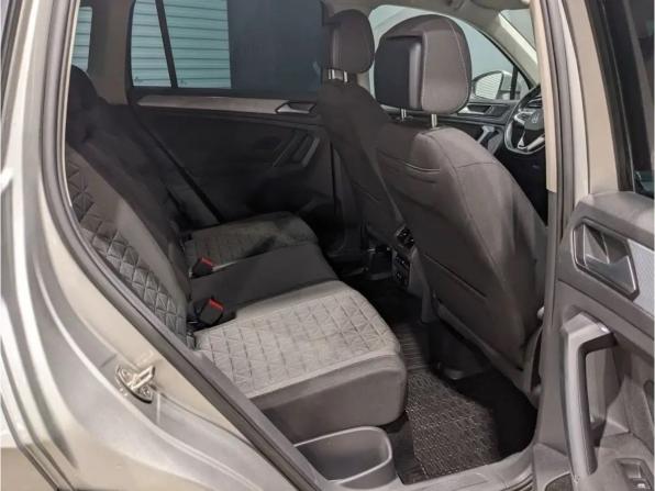 Volkswagen Tiguan II Рестайлинг с пробегом 2021 года, цена 2 420 000 рублей, 221426 км, внедорожник, Автокод Объявления