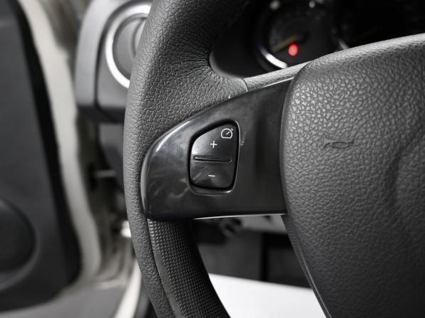 Renault Sandero II с пробегом 2017 года, цена 995 000 рублей, 123452 км, хэтчбек, Автокод Объявления