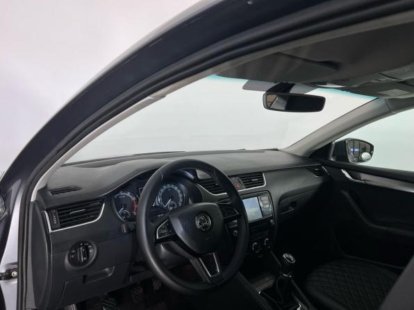 Skoda Octavia III (A7) Рестайлинг с пробегом 2018 года, цена 1 249 000 рублей, 180000 км, универсал, Автокод Объявления