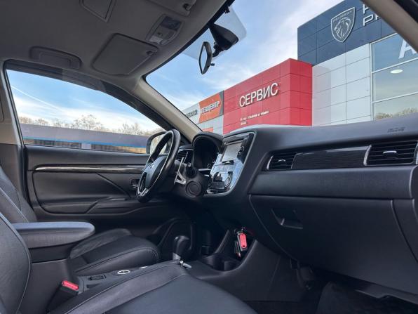 Mitsubishi Outlander III Рестайлинг 2 с пробегом 2015 года, цена 1 815 000 рублей, 118240 км, внедорожник, Автокод Объявления