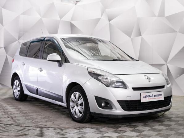 Renault Scenic III с пробегом 2010 года, цена 746 000 рублей, 252400 км, минивэн, Автокод Объявления