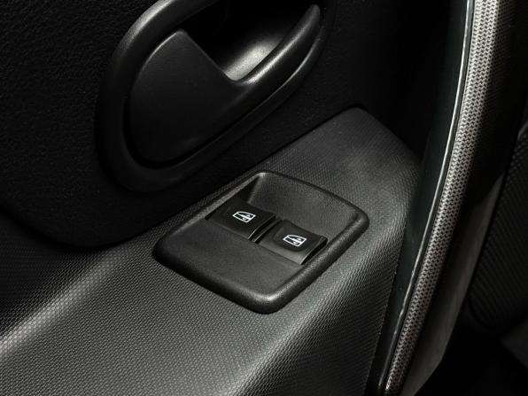 Renault Logan II Рестайлинг с пробегом 2019 года, цена 1 299 000 рублей, 99342 км, седан, Автокод Объявления