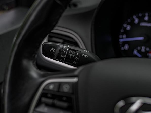 Hyundai Solaris II с пробегом 2019 года, цена 1 099 000 рублей, 179543 км, седан, Автокод Объявления