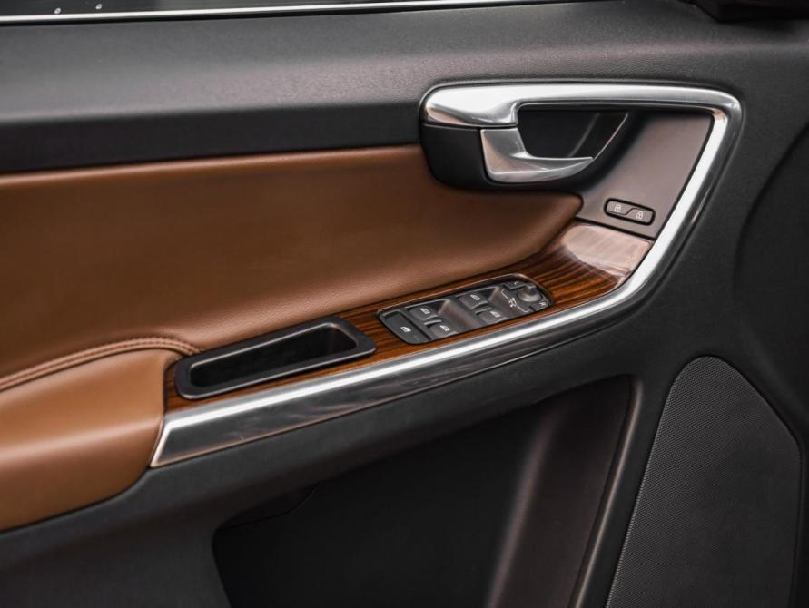 Volvo XC60 I Рестайлинг Санкт-Петербург  - изображение 23