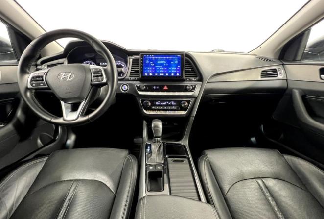 Hyundai Sonata VII (LF) Рестайлинг с пробегом 2018 года, цена 1 620 000 рублей, 208040 км, седан, Автокод Объявления