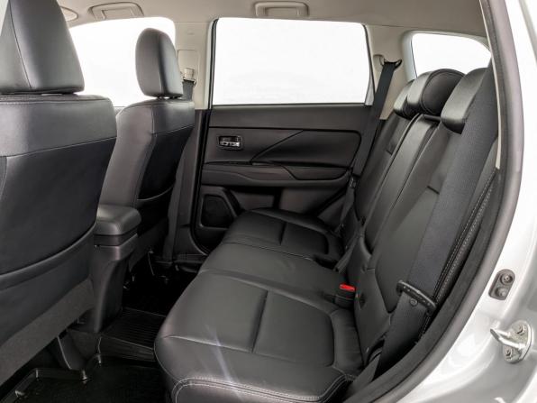 Mitsubishi Outlander III Рестайлинг 2 с пробегом 2017 года, цена 2 100 000 рублей, 113346 км, внедорожник, Автокод Объявления