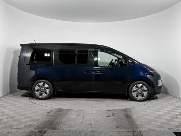 Hyundai Staria I с пробегом 2022 года, цена 4 590 000 рублей, 98000 км, минивэн, Автокод Объявления