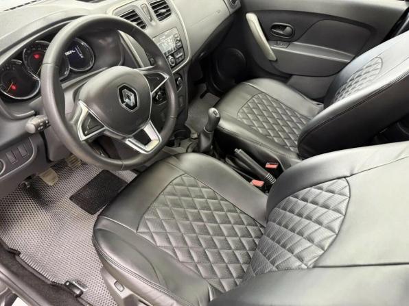 Renault Logan II Рестайлинг с пробегом 2019 года, цена 1 010 880 рублей, 108666 км, седан, Автокод Объявления