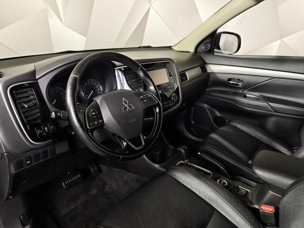 Mitsubishi Outlander III Рестайлинг 2 с пробегом 2015 года, цена 1 709 000 рублей, 69122 км, внедорожник, Автокод Объявления