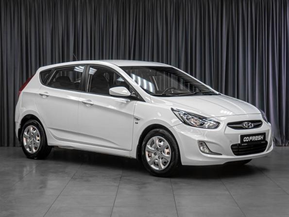 Hyundai Solaris I с пробегом 2014 года, цена 869 000 рублей, 105222 км, хэтчбек, Автокод Объявления