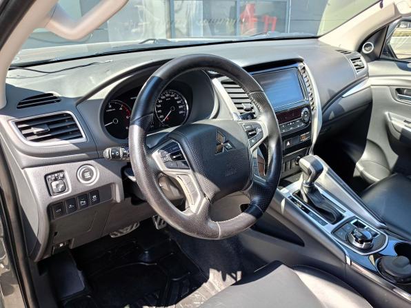 Mitsubishi Pajero Sport III с пробегом 2018 года, цена 2 789 000 рублей, 178276 км, внедорожник, Автокод Объявления