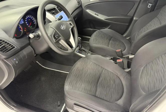 Hyundai Solaris I Рестайлинг с пробегом 2015 года, цена 1 050 000 рублей, 121120 км, седан, Автокод Объявления