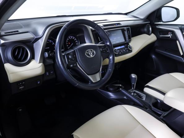 Toyota RAV4 IV (XA40) Рестайлинг с пробегом 2018 года, цена 2 759 000 рублей, 72999 км, внедорожник, Автокод Объявления