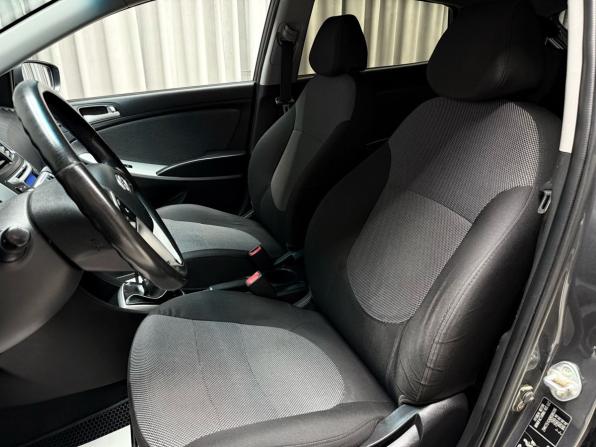 Hyundai Solaris I с пробегом 2013 года, цена 699 000 рублей, 158343 км, хэтчбек, Автокод Объявления