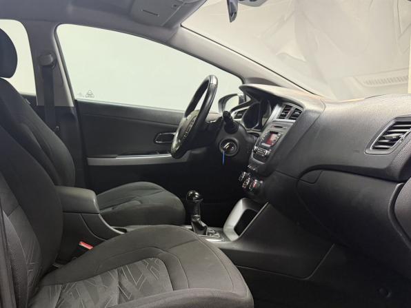 Kia Ceed III с пробегом 2018 года, цена 1 600 000 рублей, 156555 км, универсал, Автокод Объявления
