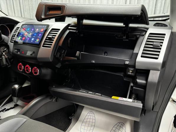 Mitsubishi Outlander II Рестайлинг с пробегом 2011 года, цена 1 250 000 рублей, 263114 км, внедорожник, Автокод Объявления