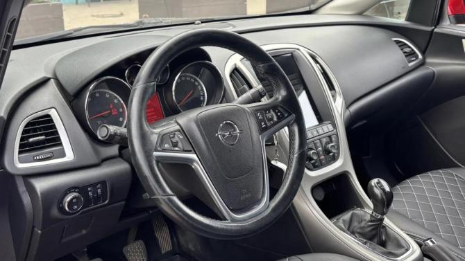Opel Astra J с пробегом 2012 года, цена 595 000 рублей, 222138 км, хэтчбек, Автокод Объявления