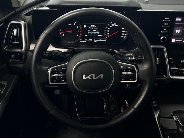 Kia Sorento IV с пробегом 2023 года, цена 4 420 000 рублей, 58100 км, внедорожник, Автокод Объявления