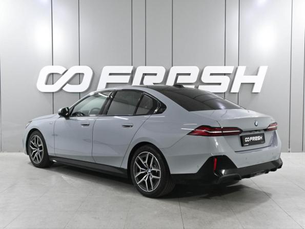 BMW 5 серии VIII (G60/G61/G68) с пробегом 2024 года, цена 7 499 000 рублей, 15000 км, седан, Автокод Объявления