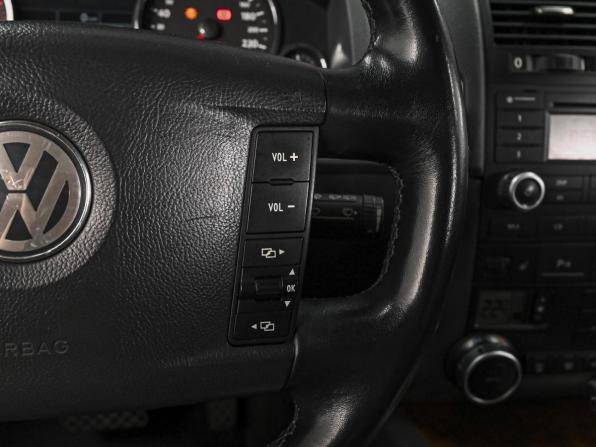 Volkswagen Touareg I Рестайлинг с пробегом 2008 года, цена 1 189 000 рублей, 318290 км, внедорожник, Автокод Объявления
