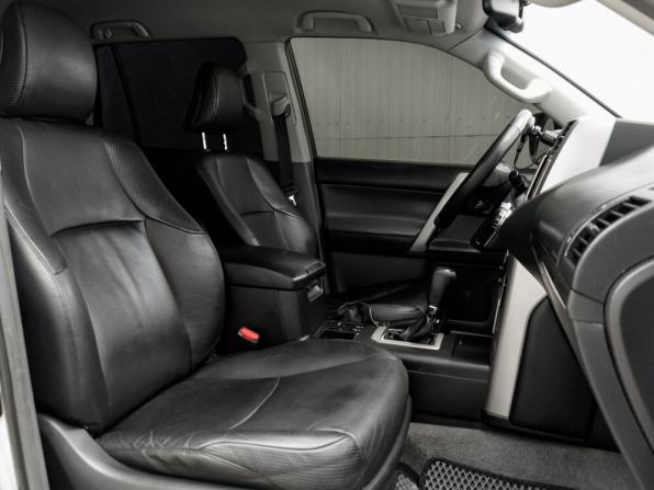 Toyota Land Cruiser Prado 150 Series с пробегом 2013 года, цена 2 600 000 рублей, 308660 км, внедорожник, Автокод Объявления