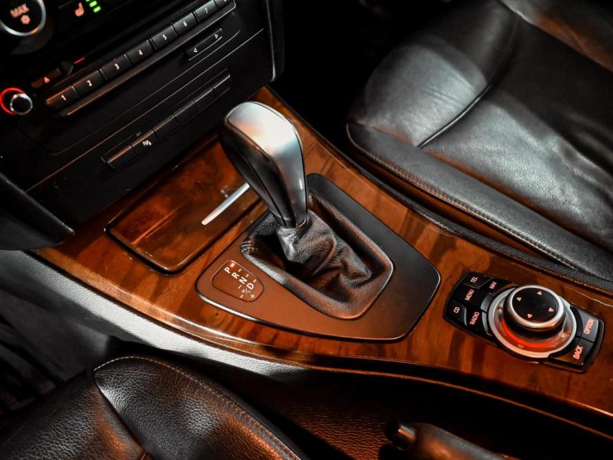 BMW 3 серии V (E90/E91/E92/E93) Рестайлинг Екатеринбург  - изображение 15
