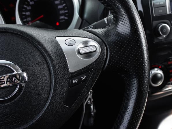Nissan Juke I с пробегом 2012 года, цена 950 000 рублей, 121959 км, внедорожник, Автокод Объявления