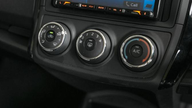 Toyota Corolla XI (E160 E170) Рестайлинг 2 с пробегом 2017 года, цена 1 214 000 рублей, 29600 км, седан, Автокод Объявления