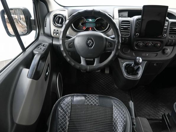 Renault Trafic III с пробегом 2015 года, цена 2 199 900 рублей, 216000 км, минивэн, Автокод Объявления