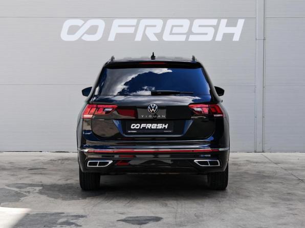 Volkswagen Tiguan II Рестайлинг с пробегом 2022 года, цена 3 660 000 рублей, 66418 км, внедорожник, Автокод Объявления
