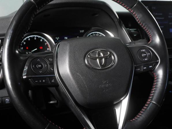Toyota Camry VIII (XV70) Рестайлинг с пробегом 2021 года, цена 3 129 000 рублей, 124871 км, седан, Автокод Объявления