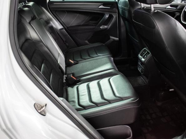 Volkswagen Tiguan II Рестайлинг с пробегом 2021 года, цена 3 460 000 рублей, 44000 км, внедорожник, Автокод Объявления