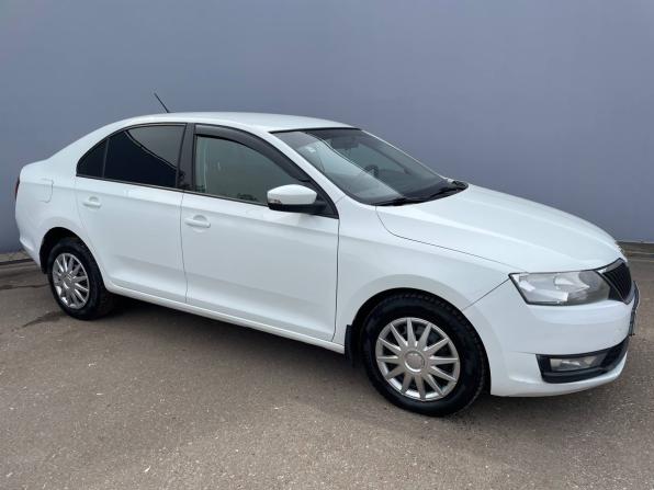 Skoda Rapid I Рестайлинг с пробегом 2017 года, цена 1 095 000 рублей, 165366 км, лифтбек, Автокод Объявления