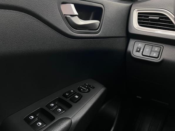 Hyundai Solaris II Рестайлинг с пробегом 2020 года, цена 1 320 000 рублей, 122780 км, седан, Автокод Объявления