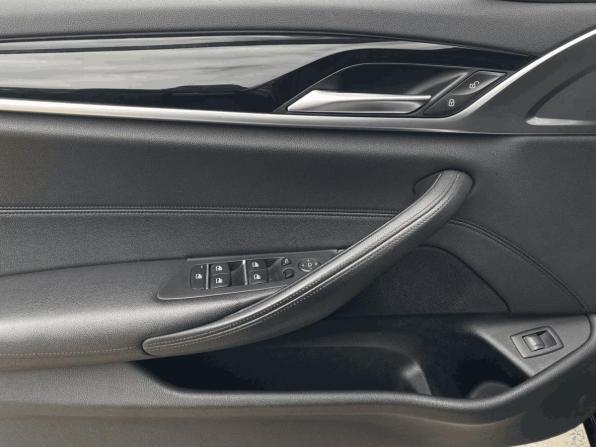 BMW 5 серии VII (G30/G31/G38) с пробегом 2017 года, цена 2 250 000 рублей, 206447 км, седан, Автокод Объявления