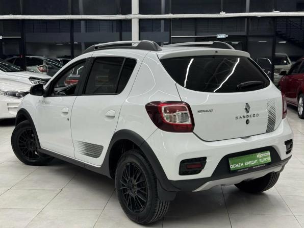 Renault Sandero II с пробегом 2017 года, цена 949 000 рублей, 190817 км, хэтчбек, Автокод Объявления