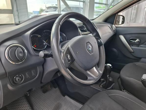 Renault Sandero II с пробегом 2017 года, цена 1 019 000 рублей, 135000 км, хэтчбек, Автокод Объявления