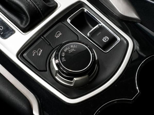 Mitsubishi Pajero Sport III с пробегом 2018 года, цена 2 690 000 рублей, 184000 км, внедорожник, Автокод Объявления
