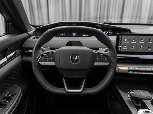 Changan UNI-V I с пробегом 2023 года, цена 2 280 000 рублей, 44764 км, лифтбек, Автокод Объявления