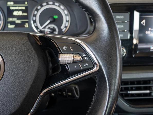 Skoda Rapid II с пробегом 2022 года, цена 1 470 000 рублей, 96257 км, лифтбек, Автокод Объявления
