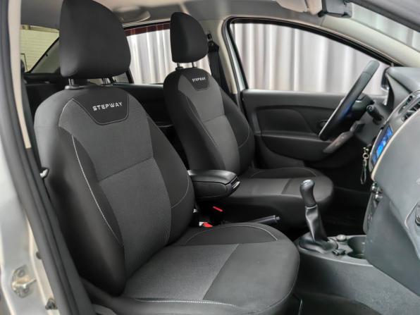 Renault Logan II Рестайлинг с пробегом 2020 года, цена 958 000 рублей, 56000 км, седан, Автокод Объявления