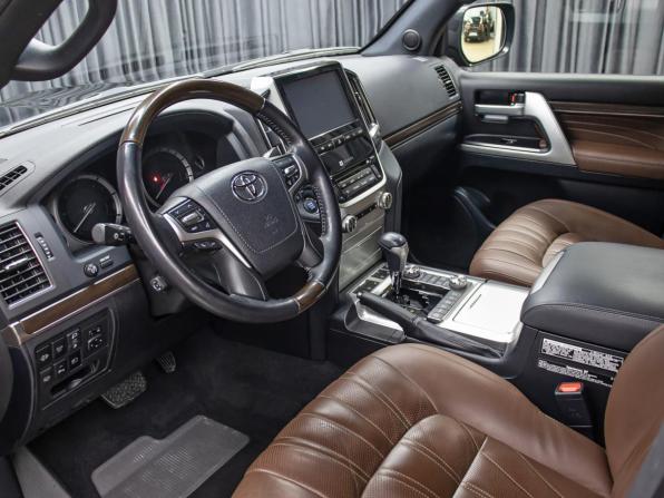 Toyota Land Cruiser 200 Series Рестайлинг 2 с пробегом 2020 года, цена 10 149 000 рублей, 60757 км, внедорожник, Автокод Объявления
