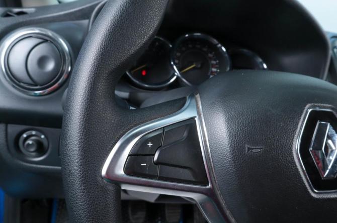 Renault Sandero II Рестайлинг с пробегом 2020 года, цена 1 199 000 рублей, 66740 км, хэтчбек, Автокод Объявления