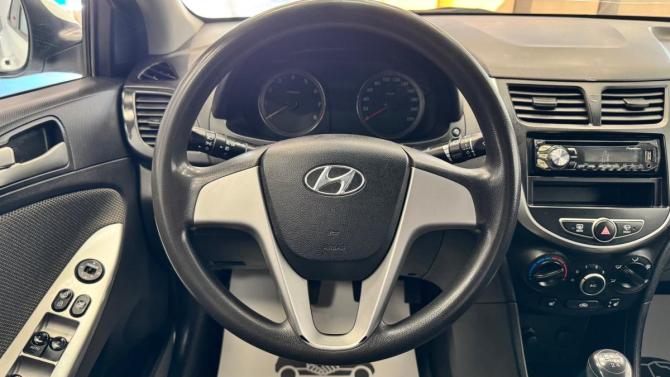 Hyundai Solaris I Рестайлинг с пробегом 2014 года, цена 650 000 рублей, 183065 км, седан, Автокод Объявления